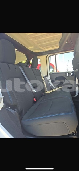 Big with watermark jeep wrangler taraz georgiyev 6384