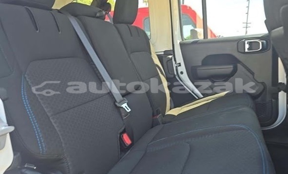 Buy Used Jeep Wrangler White Car in Georgiyev in Taraz Buy Used Jeep Wrangler White Car in Georgiyev in Taraz