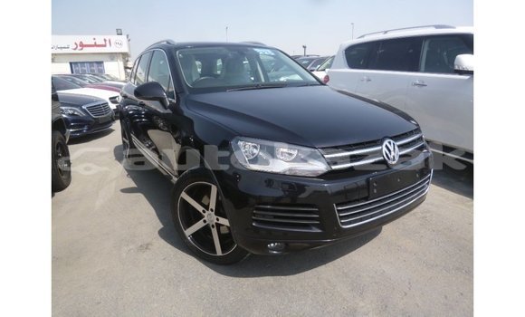 Buy Import Volkswagen Touareg Black Car in Import - Dubai in Akmecet