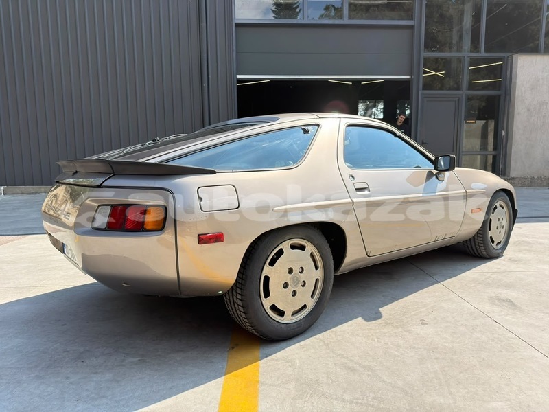 Big with watermark porsche 928 taraz georgiyev 6400