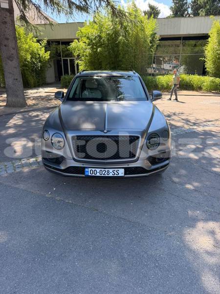 Big with watermark bentley bentayga taraz georgiyev 6401