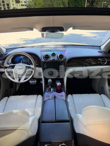 Big with watermark bentley bentayga taraz georgiyev 6401