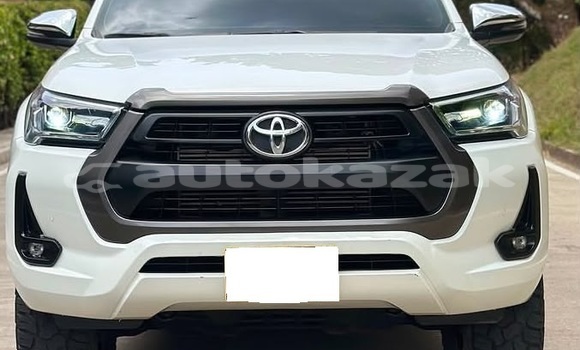 Buy Used Toyota Hilux White Car in Aktau in Karagandi Buy Used Toyota Hilux White Car in Aktau in Karagandi
