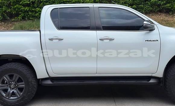 Buy Used Toyota Hilux White Car in Aktau in Karagandi Buy Used Toyota Hilux White Car in Aktau in Karagandi