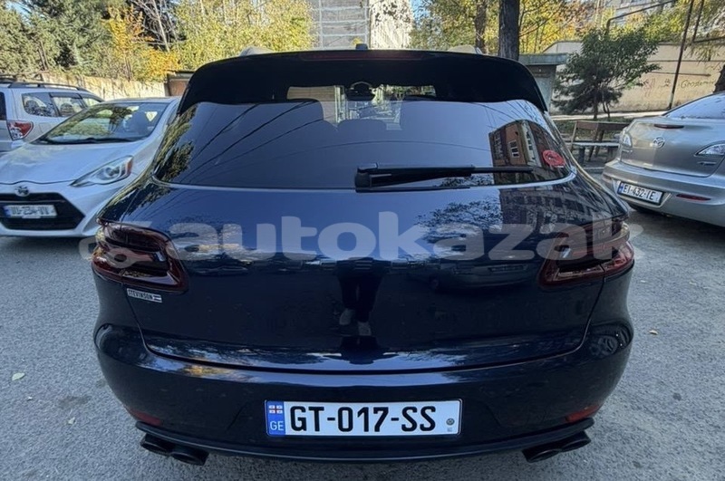 Big with watermark porsche macan taraz georgiyev 6424