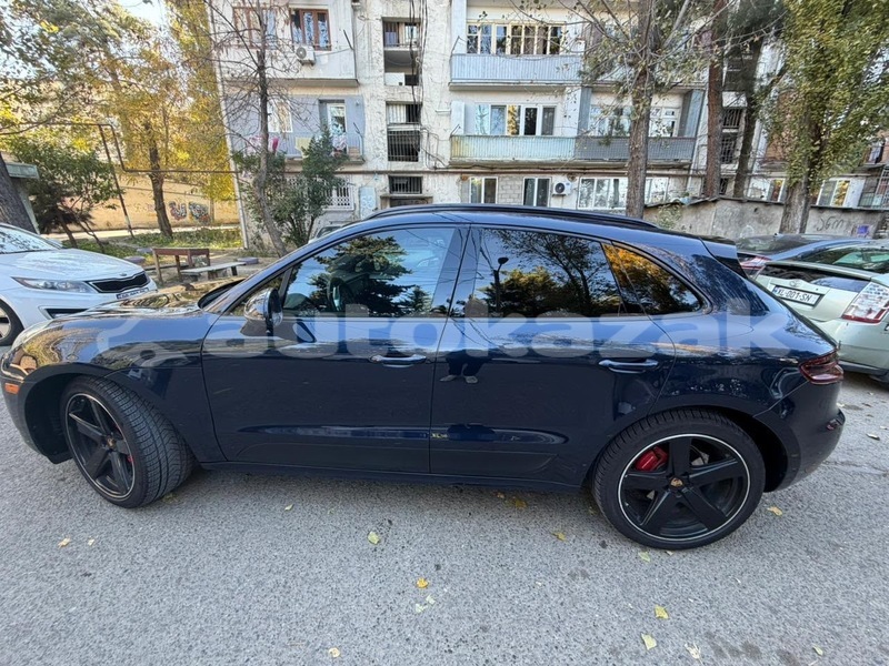 Big with watermark porsche macan taraz georgiyev 6424