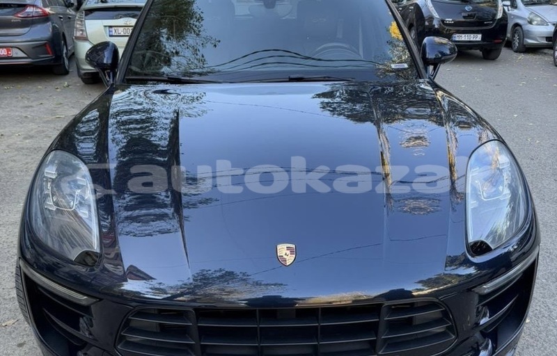 Big with watermark porsche macan taraz georgiyev 6424
