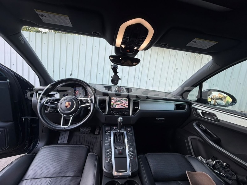 Big with watermark porsche macan taraz georgiyev 6424