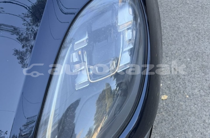 Big with watermark porsche macan taraz georgiyev 6424