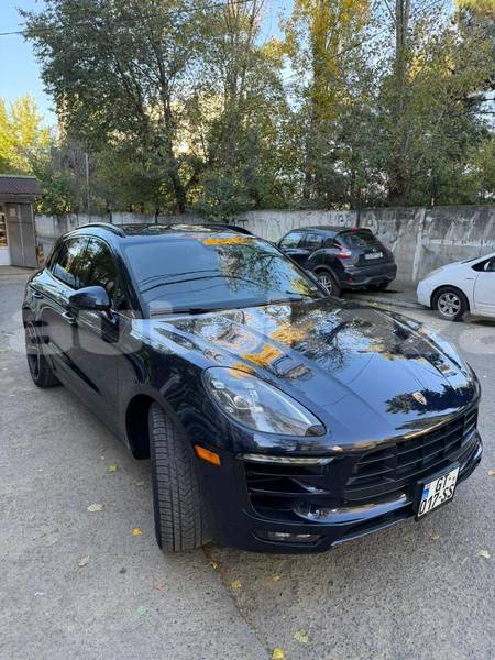 Big with watermark porsche macan taraz georgiyev 6436