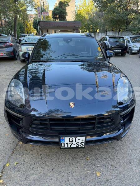 Big with watermark porsche macan taraz georgiyev 6436