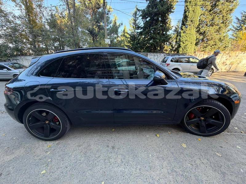 Big with watermark porsche macan taraz georgiyev 6436