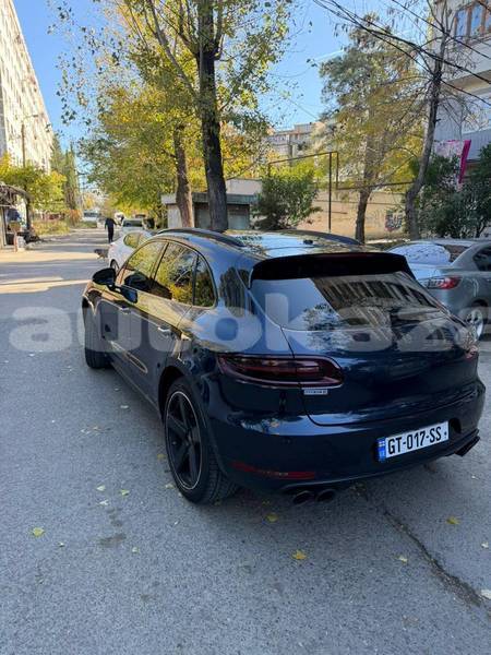 Big with watermark porsche macan taraz georgiyev 6436
