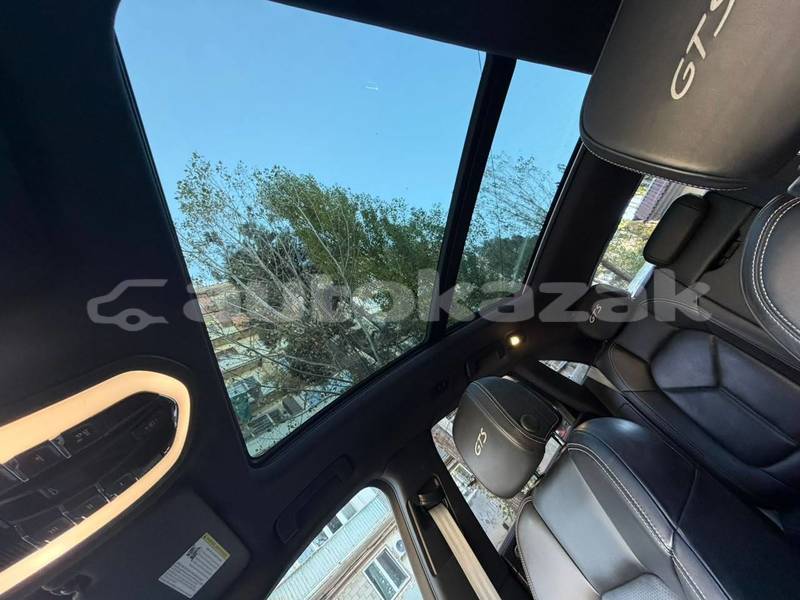 Big with watermark porsche macan taraz georgiyev 6436