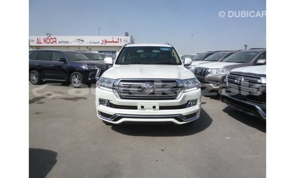 Buy Import Toyota Land Cruiser White Car in Import - Dubai in Akmecet Buy Import Toyota Land Cruiser White Car in Import - Dubai in Akmecet