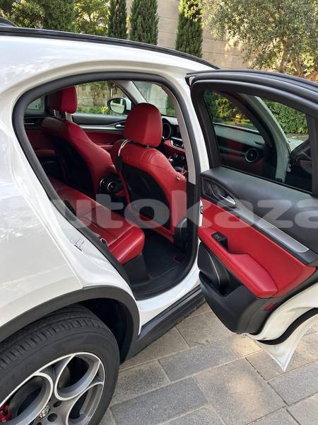 Big with watermark alfa romeo stelvio taraz georgiyev 6438