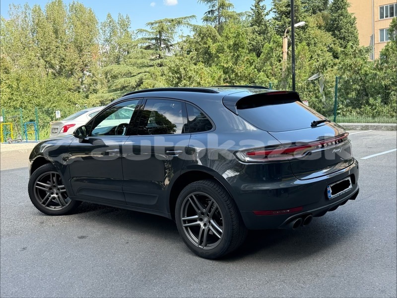 Big with watermark porsche macan taraz georgiyev 6443