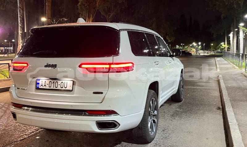 Big with watermark jeep grand cherokee taraz georgiyev 6447