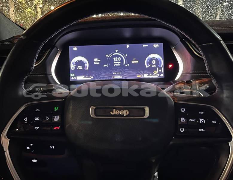 Big with watermark jeep grand cherokee taraz georgiyev 6447