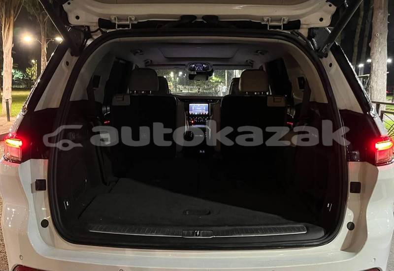 Big with watermark jeep grand cherokee taraz georgiyev 6447
