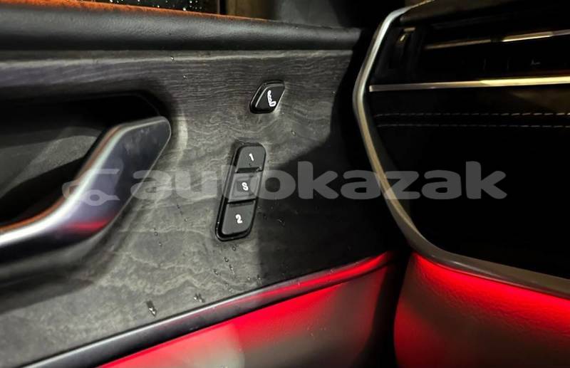 Big with watermark jeep grand cherokee taraz georgiyev 6447