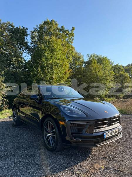 Big with watermark porsche macan taraz georgiyev 6448