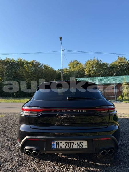 Big with watermark porsche macan taraz georgiyev 6448