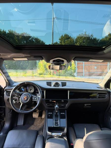 Big with watermark porsche macan taraz georgiyev 6448