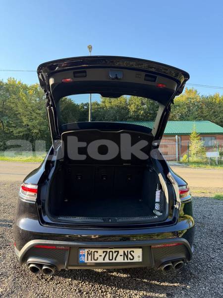 Big with watermark porsche macan taraz georgiyev 6448