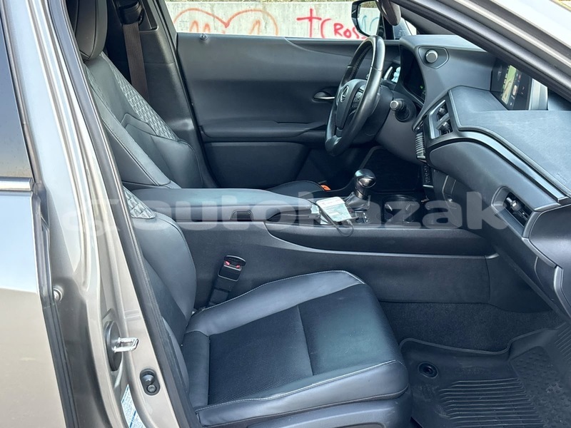 Big with watermark lexus ux taraz georgiyev 6450