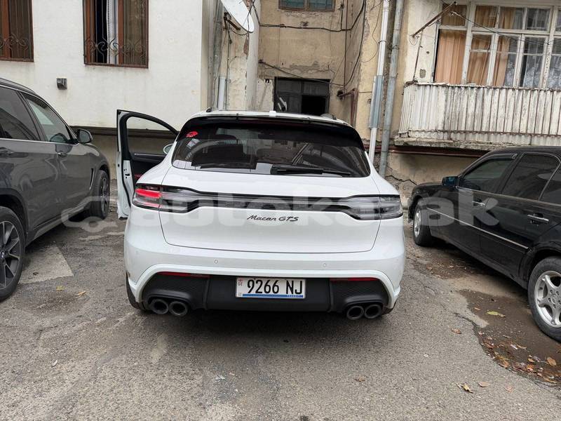 Big with watermark porsche macan taraz georgiyev 6455