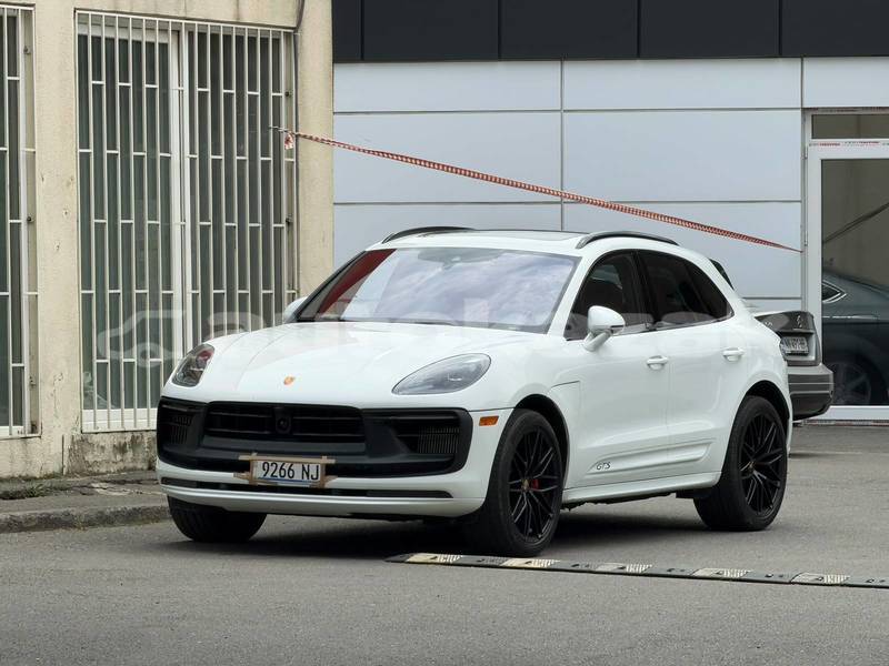 Big with watermark porsche macan taraz georgiyev 6455