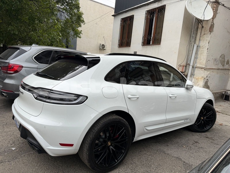 Big with watermark porsche macan taraz georgiyev 6455