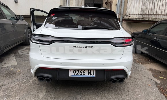 Buy Used Porsche Macan White Car in Georgiyev in Taraz Buy Used Porsche Macan White Car in Georgiyev in Taraz