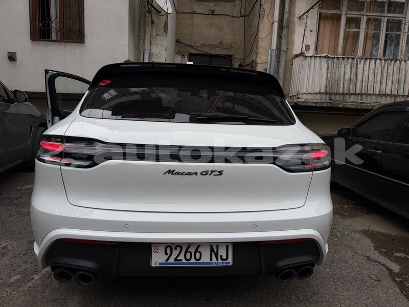 Big with watermark porsche macan taraz georgiyev 6455