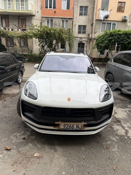 Big with watermark porsche macan taraz georgiyev 6455