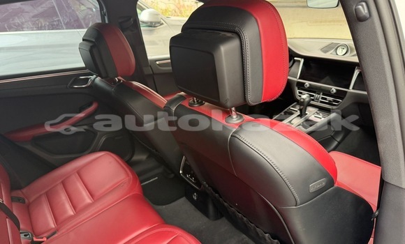 Buy Used Porsche Macan White Car in Georgiyev in Taraz Buy Used Porsche Macan White Car in Georgiyev in Taraz
