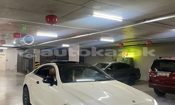 Buy Used Mercedes-Benz E–Class White Car in Georgiyev in Taraz