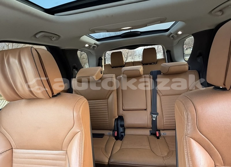Big with watermark land rover discovery taraz georgiyev 6462