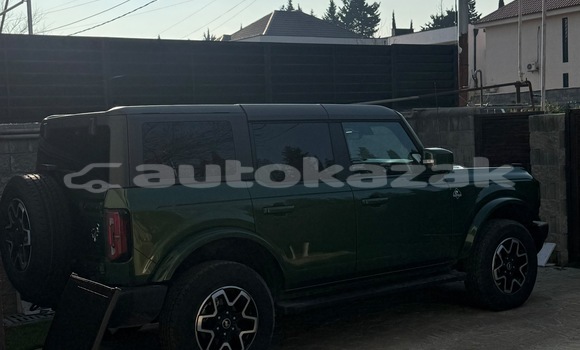 Buy Used Ford Bronco Green Car in Georgiyev in Taraz Buy Used Ford Bronco Green Car in Georgiyev in Taraz