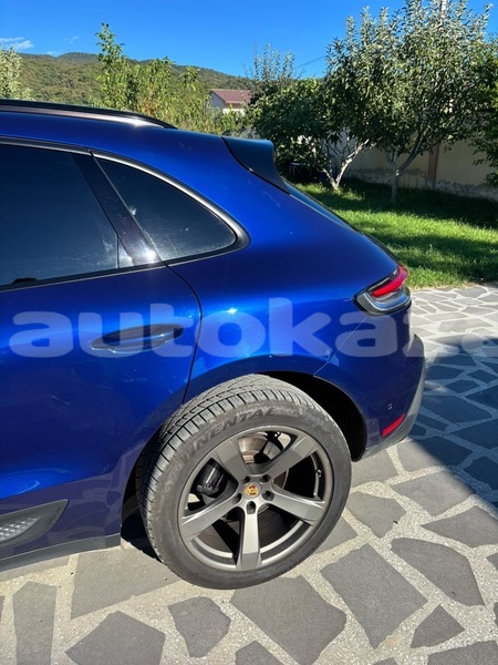 Big with watermark porsche macan taraz georgiyev 6485