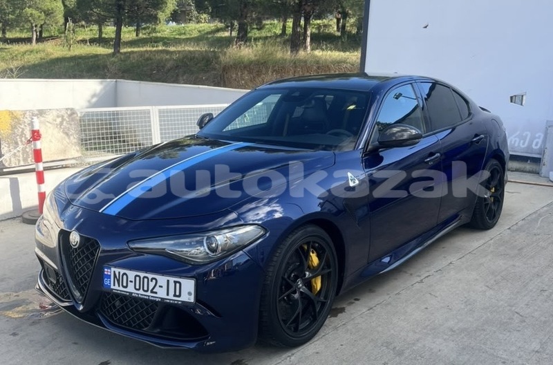 Big with watermark alfa romeo giulia taraz georgiyev 6494