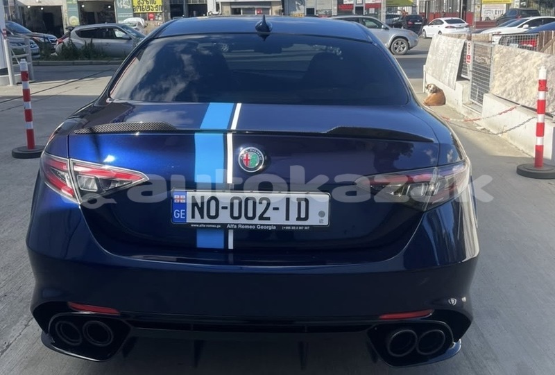 Big with watermark alfa romeo giulia taraz georgiyev 6494