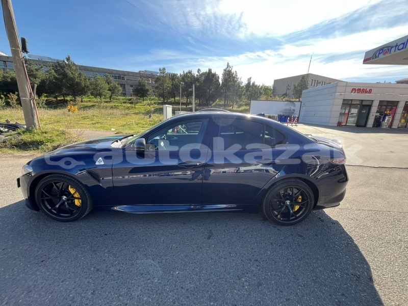 Big with watermark alfa romeo giulia taraz georgiyev 6494