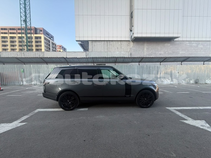 Big with watermark land rover range rover vogue taraz georgiyev 6540