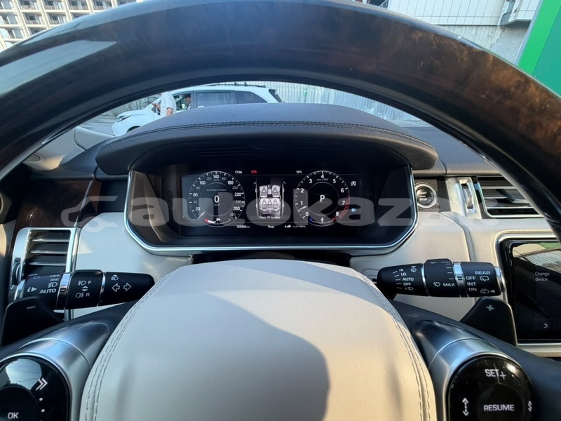 Big with watermark land rover range rover vogue taraz georgiyev 6540