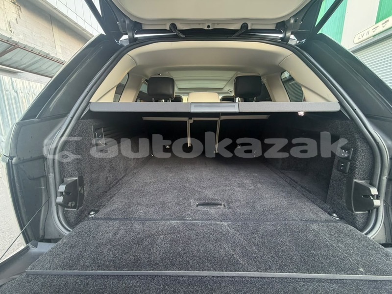 Big with watermark land rover range rover vogue taraz georgiyev 6540