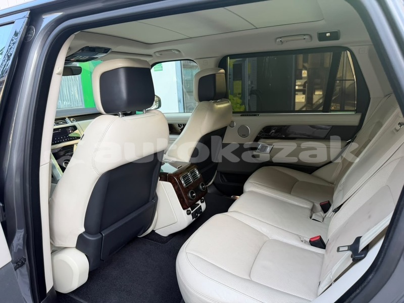 Big with watermark land rover range rover vogue taraz georgiyev 6540