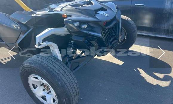 Buy Used Can-am/ Brp Maverick Black Bike in Georgiyev in Taraz Buy Used Can-am/ Brp Maverick Black Bike in Georgiyev in Taraz