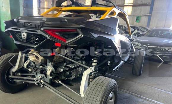 Buy Used Can-am/ Brp Maverick Black Bike in Georgiyev in Taraz Buy Used Can-am/ Brp Maverick Black Bike in Georgiyev in Taraz